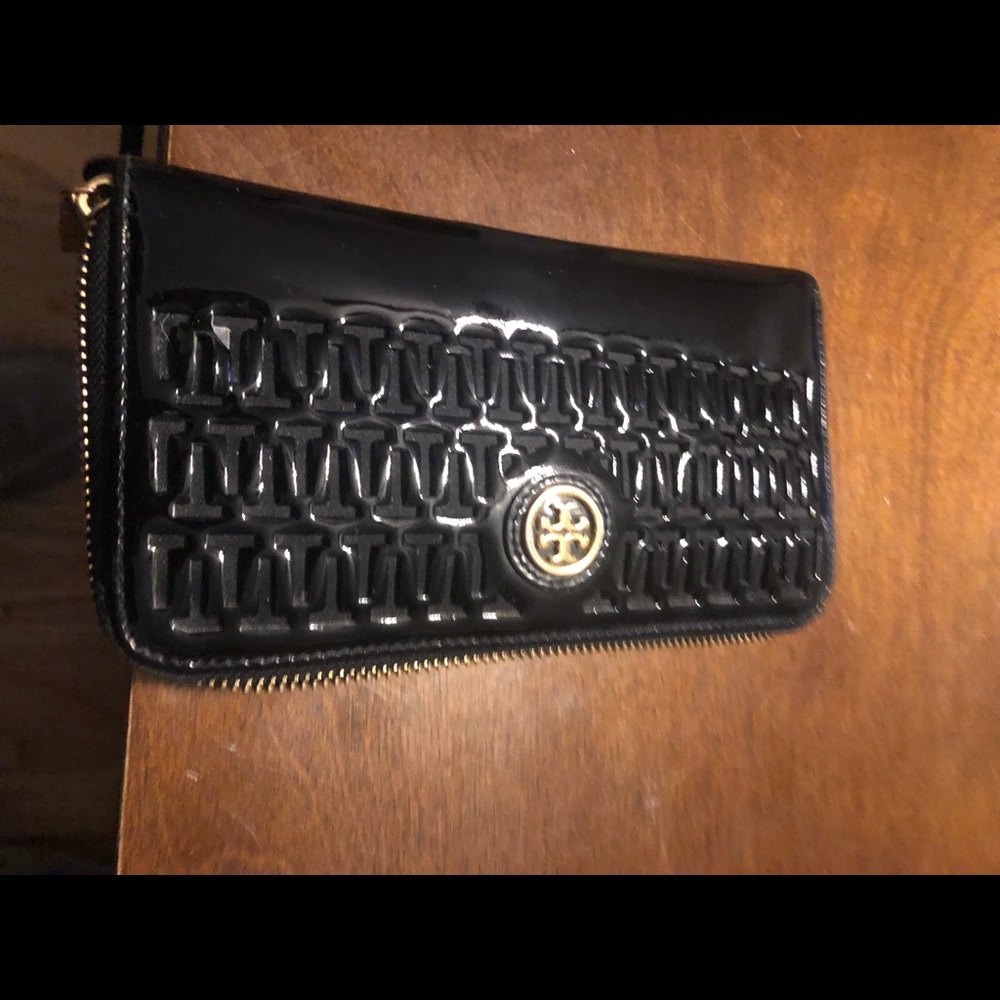 Tory Burch patent leather wallet